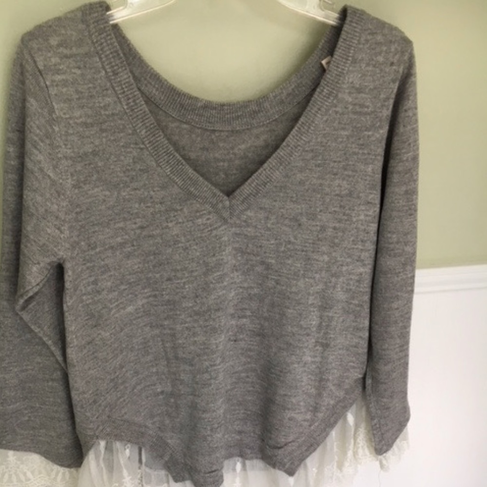 Sweater / Top